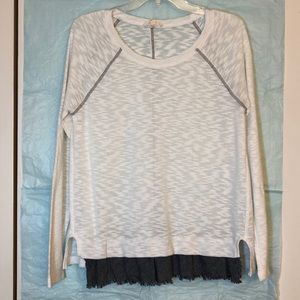 Ruffle-hem top size medium